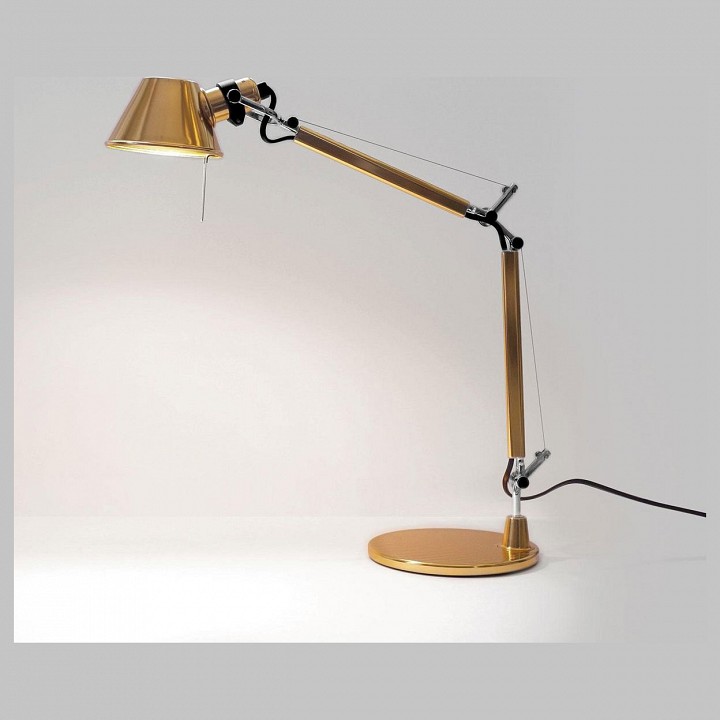 Настольная лампа офисная artemide  0011860a