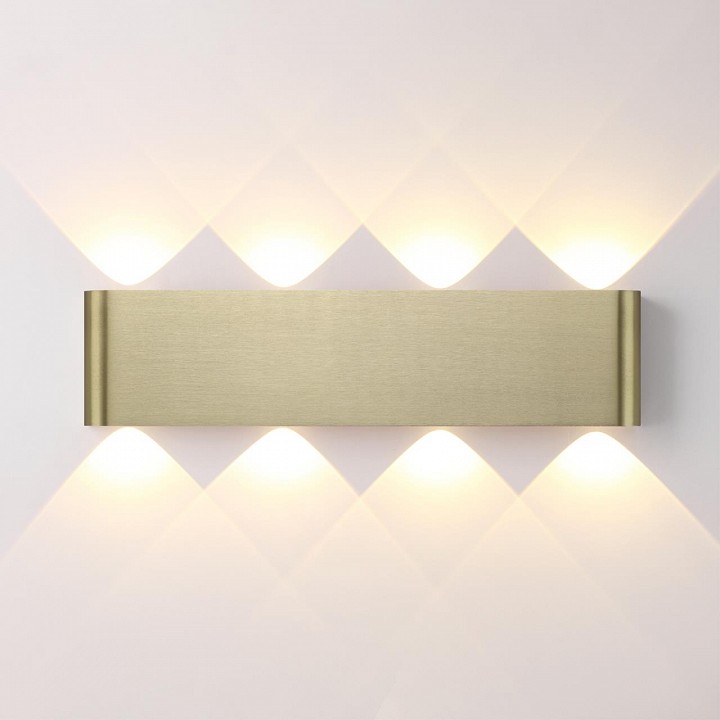 Накладной светильник odeon light magnum 7107/8wl