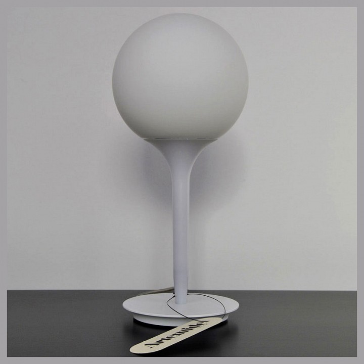 Настольная лампа декоративная artemide  1049010a