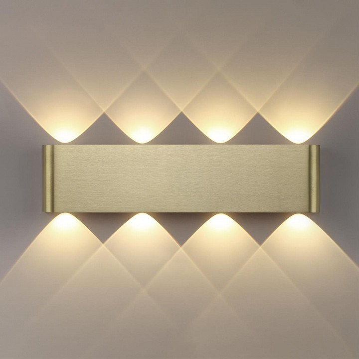 Накладной светильник odeon light magnum 7107/8wl