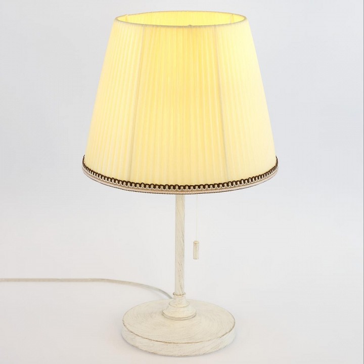 Настольная лампа декоративная citilux линц cl402723
