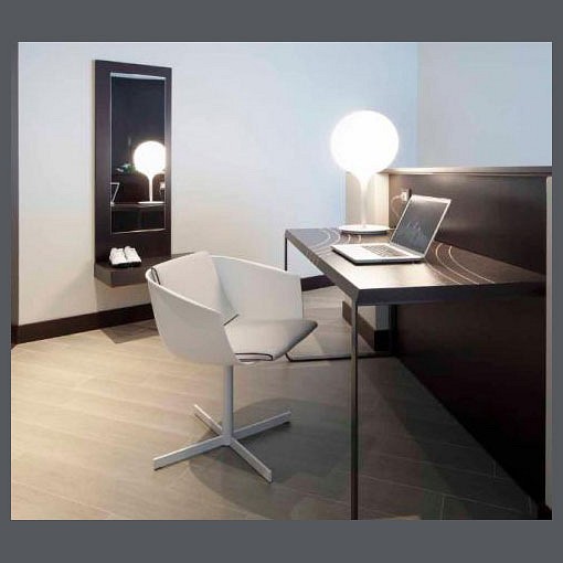 Настольная лампа декоративная artemide  1049010a