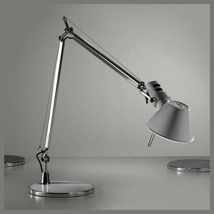 Настольная лампа офисная artemide  a011800